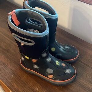 Kids bogs winter boots size 4